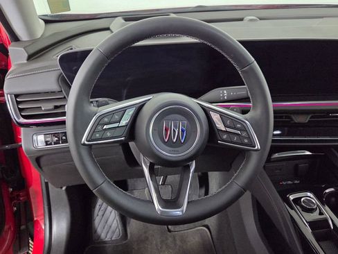 Used 2025 Buick Envision Preferred image 17