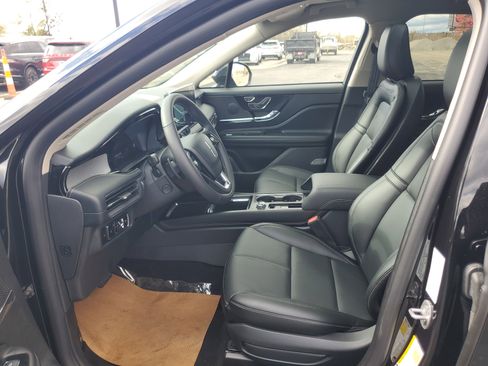 New 2026 Lincoln Corsair Premiere image 12