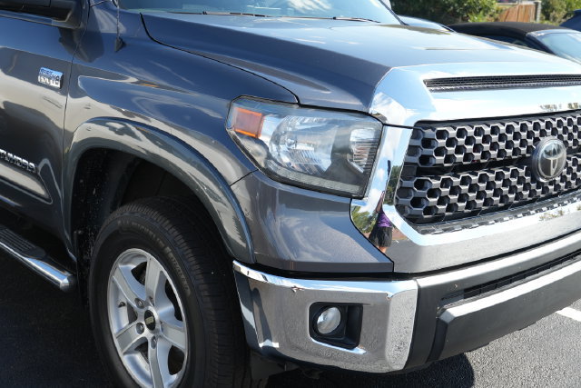 Used 2018 Toyota Tundra SR5 w/ SR5 Upgrade Package RWD image 3