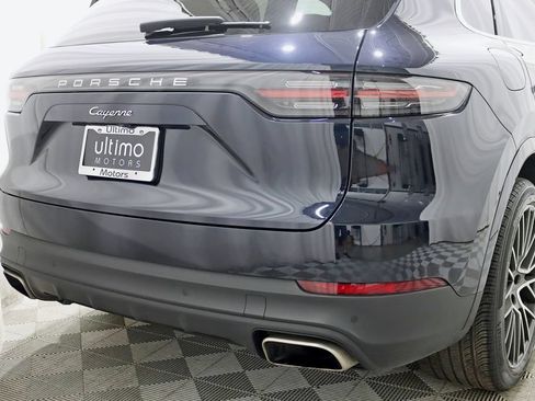 Used 2023 Porsche Cayenne AWD/4WD image 12