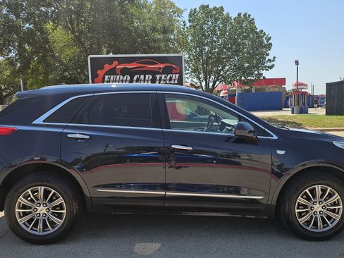 Used 2017 Cadillac XT5 Luxury w/ Driver Awareness Package image 7