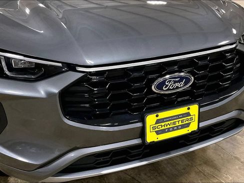 Certified 2025 Ford Escape ST-Line Elite AWD/4WD image 28