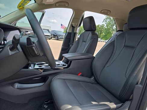 Used 2023 Buick Envision Essence AWD/4WD image 15