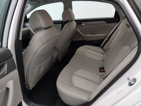 Used 2016 Hyundai Sonata SE FWD image 18