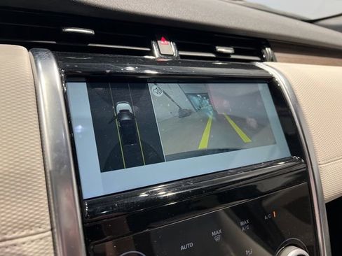Used 2022 Land Rover Discovery Sport SE R-Dynamic image 19