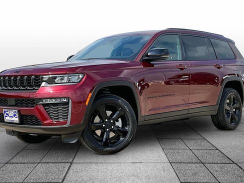 New 2026 Jeep Grand Cherokee L Limited w/ Limited Altitude Package AWD/4WD image 2