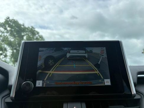 Certified 2024 Toyota RAV4 LE AWD/4WD image 8
