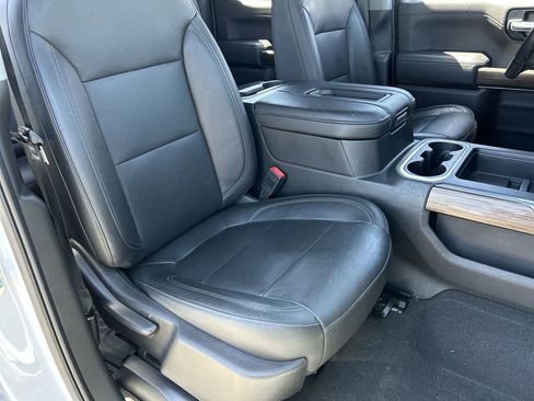 Used 2020 Chevrolet Silverado 1500 LT Trail Boss AWD/4WD image 27