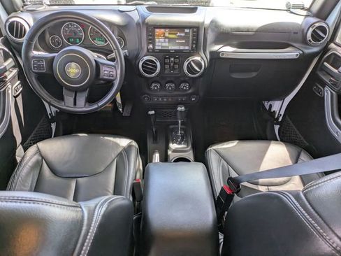 Used 2015 Jeep Wrangler Unlimited Sahara w/ Max Tow Package AWD/4WD image 20