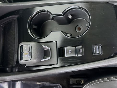 Used 2023 Nissan Rogue S image 20