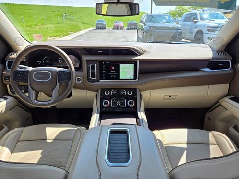 Used 2023 GMC Yukon Denali w/ Max Trailering Package AWD/4WD image 19