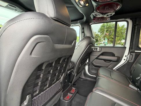 Used 2019 Jeep Wrangler Unlimited Rubicon AWD/4WD image 33