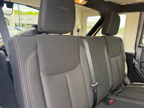 Used 2014 Jeep Wrangler Unlimited Sahara AWD/4WD image 36
