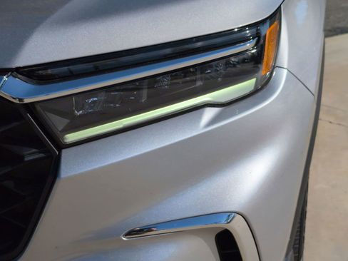 Used 2025 Honda Pilot EX-L image 10