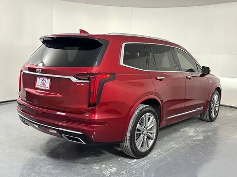 Used 2023 Cadillac XT6 Premium Luxury image 6