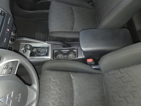 Used 2023 Mitsubishi Outlander Sport AWD image 17