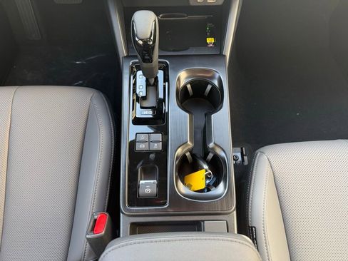 New 2026 Subaru Outback Limited image 19