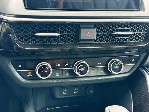 Used 2025 Acura ADX AWD image 17