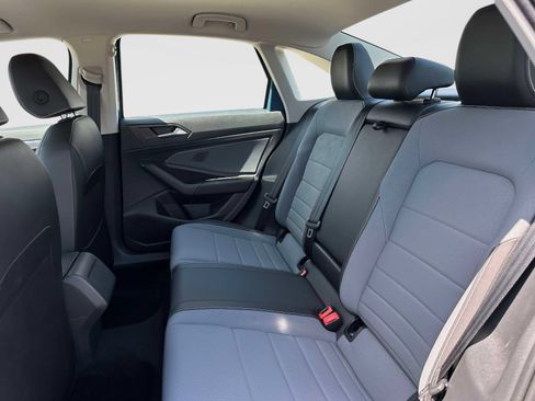 Certified 2025 Volkswagen Jetta SE FWD image 13