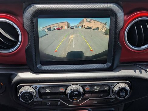 Used 2023 Jeep Wrangler Unlimited Rubicon AWD/4WD image 18