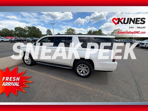 Used 2015 GMC Yukon XL SLT w/ Open Road Package AWD/4WD image 5