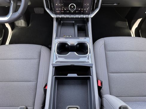 New 2025 GMC Acadia Elevation image 15