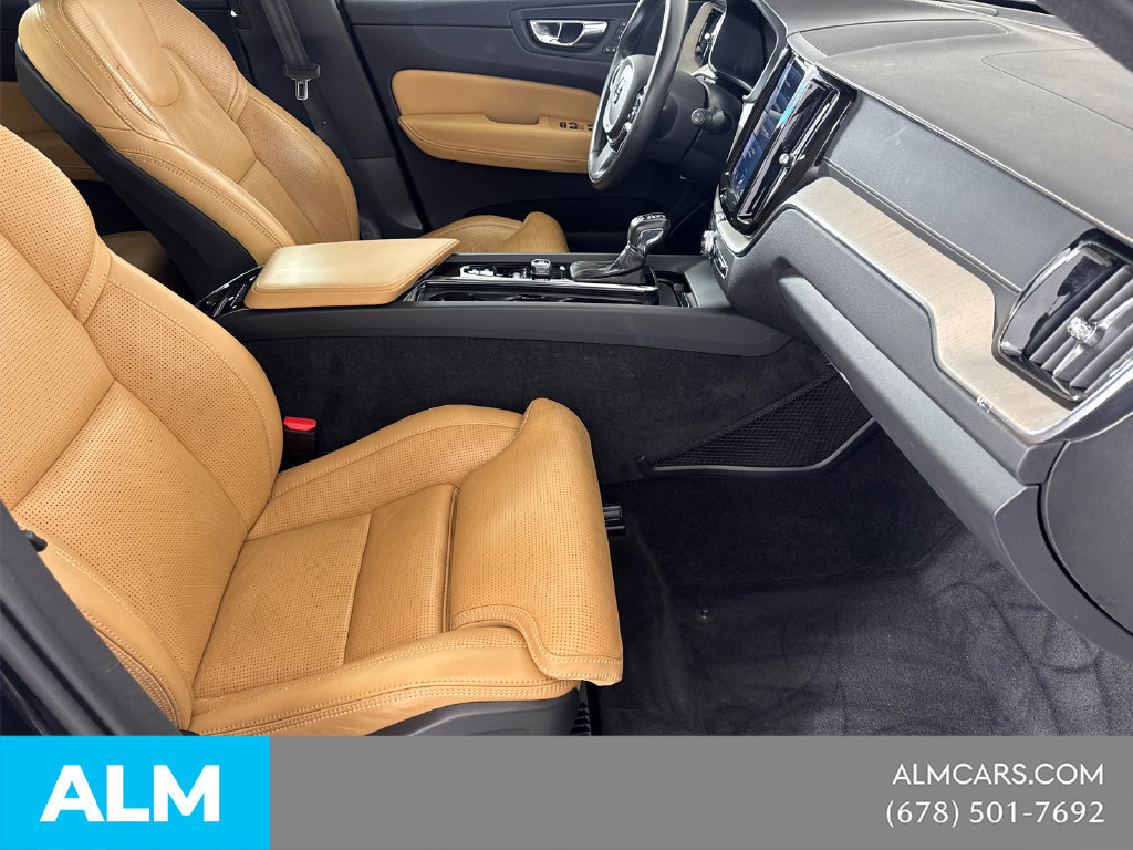 Used 2018 Volvo XC60 T5 Inscription w/ Luxury Seat Package AWD/4WD image 16