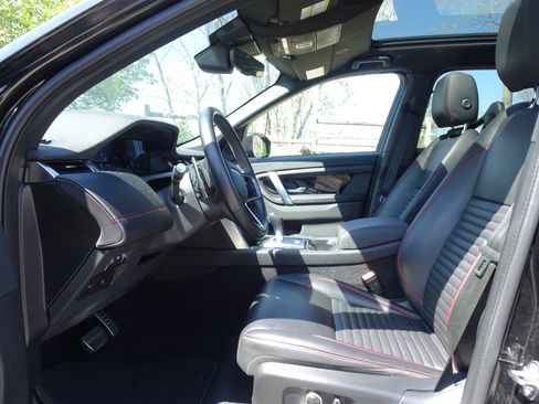 Used 2022 Land Rover Discovery Sport SE R-Dynamic image 8