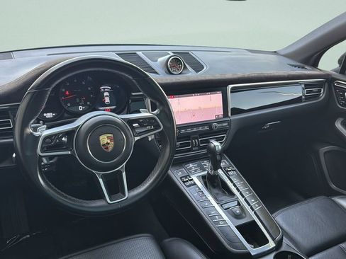 Used 2021 Porsche Macan AWD/4WD image 22