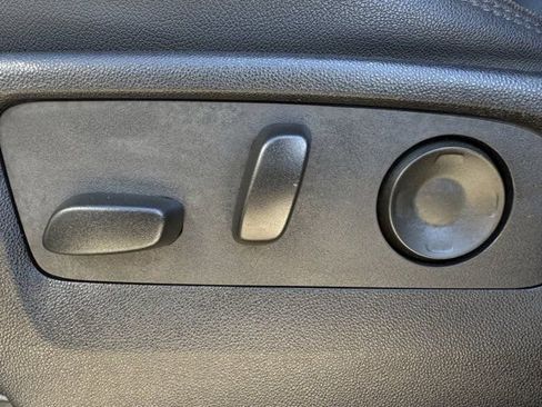 Used 2024 Chevrolet Suburban High Country w/ Premium Package image 31