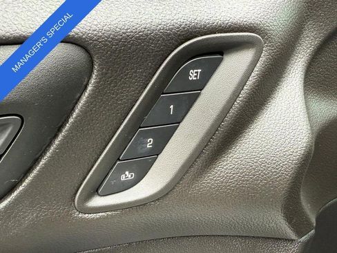 Used 2023 GMC Acadia Denali AWD/4WD image 16