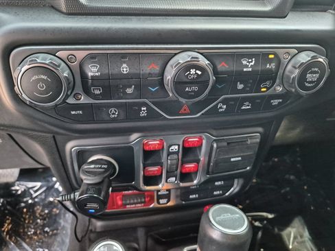 Used 2020 Jeep Gladiator Rubicon AWD/4WD image 18
