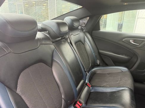 Used 2016 Chrysler 200 S w/ Navigation & Sound Group I image 25