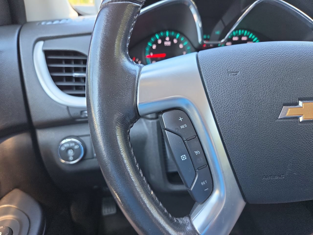 Used 2015 Chevrolet Traverse LT w/ Traveler's Package FWD image 25