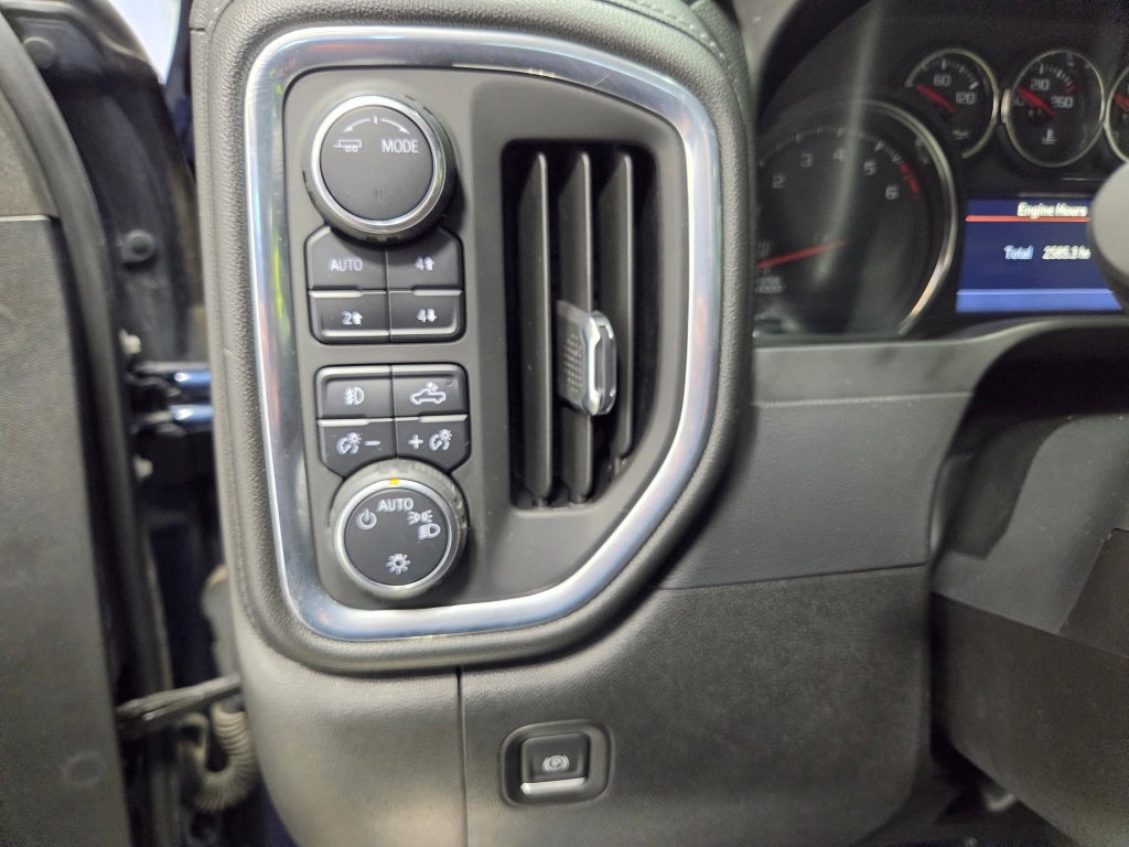 Used 2021 Chevrolet Silverado 1500 RST AWD/4WD image 27