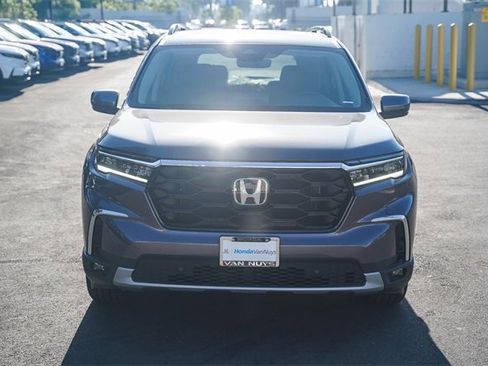 New 2025 Honda Pilot Touring image 2