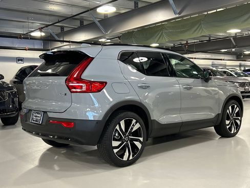 Used 2026 Volvo XC40 B5 Ultra w/ Protection Package Premier AWD/4WD image 2
