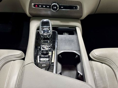 Used 2021 Volvo XC90 T8 Inscription w/ Advanced Package AWD/4WD image 31