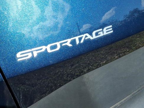 Used 2023 Kia Sportage EX w/ EX Premium Package image 11