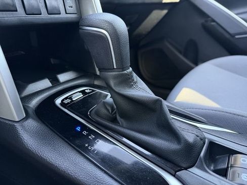 Certified 2024 Toyota Corolla Cross SE image 19