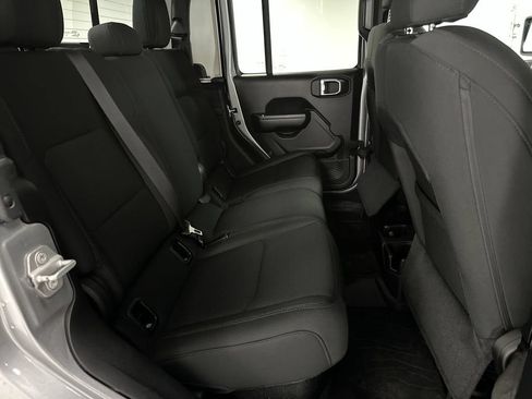 Used 2021 Jeep Gladiator Sport AWD/4WD image 21