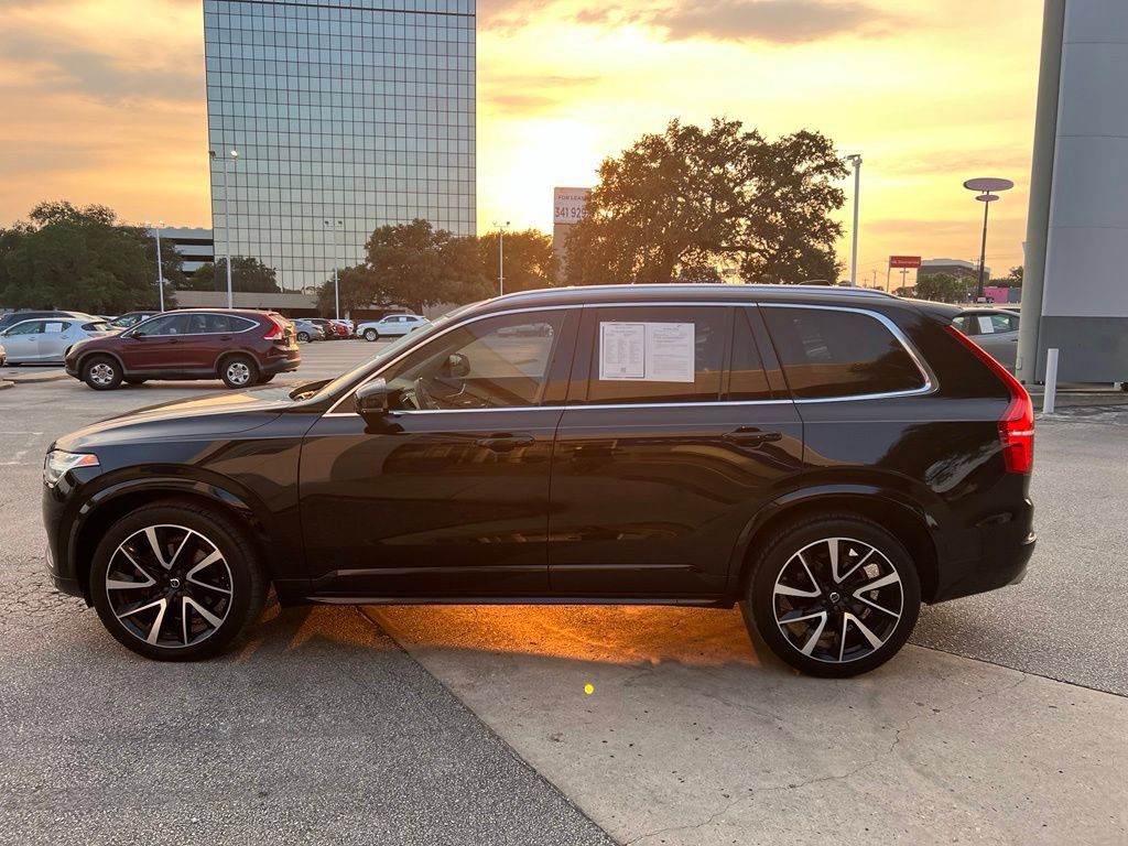Used 2021 Volvo XC90 T6 Momentum w/ Climate Package AWD/4WD image 4