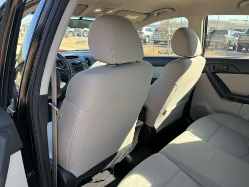 Used 2010 Kia Forte EX image 22