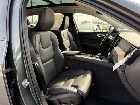 New 2026 Volvo XC60 B5 Ultra image 8