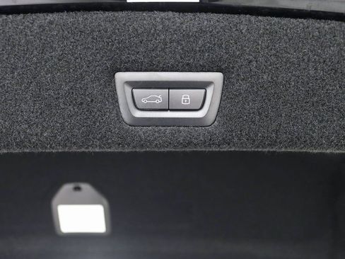 Used 2023 BMW 760i xDrive image 46