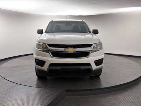 Used 2019 Chevrolet Colorado W/T RWD image 12