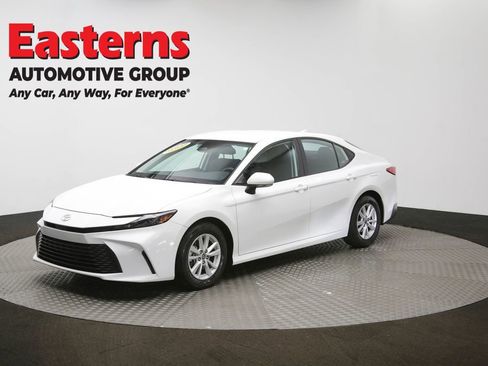 Used 2025 Toyota Camry LE FWD image 54