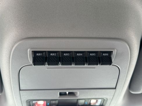 New 2025 Ford F550 4x4 SuperCab Super Duty image 8