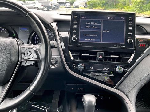 Used 2023 Toyota Camry SE w/ Cold Weather Package FWD image 6