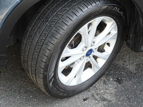 Used 2018 Ford Escape SEL image 11